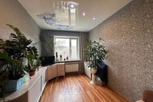 Продам квартиру 2-х комнатную с общей площадью 53.7м2, 2/5 эт., на улице Марчеканский, г. Магадан, Магаданская обл., Россия, агентство Агентство недвижимости СДЕЛКА Продам квартиру 2-х комнатную с общей площадью 53.7м2, 2/5 эт., на улице Марчеканский, г. Магадан, Магаданская обл., Россия, агентство Агентство недвижимости СДЕЛКА