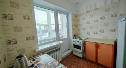 Купить квартиру 1 комнатную, 38.2 кв. м. Фотография №1 Продам квартиру 1 комнатную с общей площадью 38.2м2, 5/5 эт., на улице П хасын цареградского, г. Магаданская, Магаданская обл., Россия, агентство Агентство недвижимости СДЕЛКА. Фотография №1