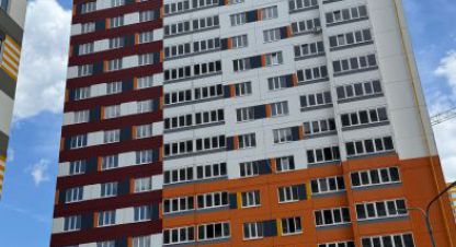 Купить квартиру 2-х комнатную, 61.68 кв. м. Фотография №1 Продам квартиру 2-х комнатную с общей площадью 61.68м2, 15/25 эт., на улице Юркина, г. Оренбург, Оренбургская обл., Россия, агентство ЦН Авега. Фотография №1
