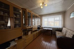 Продам квартиру 3-х комнатную с общей площадью 54м2, 2/2 эт., на улице Чернышевского, г. Высокая гора, Татарстан респ., Россия, агентство АН Centroom