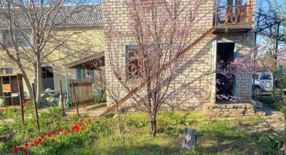 Продам коттедж/дачу 3-х комнатную с общей площадью 34.6м2, г. Тер нст волго-дон (рп ерзовка), Волгоградская обл., Россия, агентство Живем Дома. Фотография №1