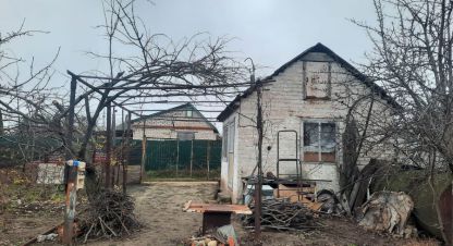 Продам коттедж/дачу 2-х комнатную с общей площадью 30м2, на улице 31-й квартал, г. Волгоград, Волгоградская обл., Россия, агентство Живем Дома. Фотография №1