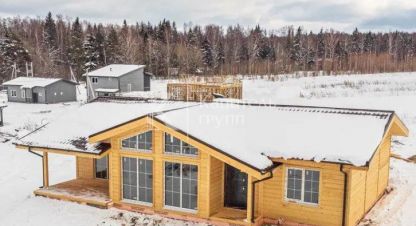 Купить дом 4-х комнатную, 105 кв. м. Фотография №1 Продам дом 4-х комнатный с общей площадью 105м2, на улице Дмитриевская, г. Перевалово, Тюменская обл., Россия, агентство Капитель групп. Фотография №1
