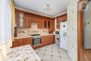 Продам квартиру 2-х комнатную с общей площадью 48.4м2, 1/9 эт., на улице Дзержинского ул, Московский район, г. Калининград, Калининградская обл., Россия, агентство ООО "Базис-Недвижимость"