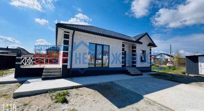 Купить дом 3-х комнатную, 108 кв. м. Фотография №1 Продам дом 3-х комнатный с общей площадью 108м2, г. Темрюк, Краснодарский край, Россия, агентство Центр-Недвижимости. Фотография №1