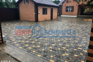 Продам дом 4-х комнатный с общей площадью 170м2, на улице Ветеранов, г. Темрюк, Краснодарский край, Россия, агентство Центр-Недвижимости