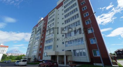 Купить квартиру 2-х комнатную, 57.4 кв. м. Фотография №1 Продам квартиру 2-х комнатную с общей площадью 57.4м2, 4/9 эт., на улице Якорная ул, г. Петропавловск-Камчатский, Камчатский край, Россия, агентство Империя Недвижимости. Фотография №1