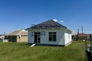 Продам дом 3-х комнатный с общей площадью 128м2, на улице Сув баши, г. Пионерское , Крым авт. респ., Россия, агентство Восемь Два