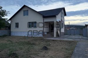 Продам дом 5-ти комнатный с общей площадью 151м2, на улице Гаспринского, г. Украинка, Крым авт. респ., Россия, агентство Восемь Два Продам дом 5-ти комнатный с общей площадью 151м2, на улице Гаспринского, г. Украинка, Крым авт. респ., Россия, агентство Восемь Два