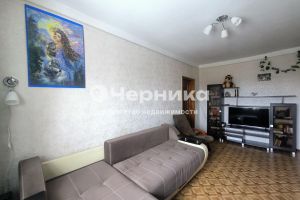 Продам квартиру 3-х комнатную с общей площадью 52.4м2, 1/3 эт., на улице Красная, г. Минеральные Воды, Ставропольский край, Россия, агентство АН Черника Продам квартиру 3-х комнатную с общей площадью 52.4м2, 1/3 эт., на улице Красная, г. Минеральные Воды, Ставропольский край, Россия, агентство АН Черника