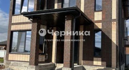 Купить дом 4-х комнатную, 215 кв. м. Фотография №1 Продам дом 4-х комнатный с общей площадью 215м2, на улице Народная, г. Минеральные Воды, Ставропольский край, Россия, агентство АН Черника. Фотография №1