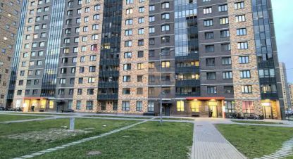 Купить квартиру 2-х комнатную, 60 кв. м. Фотография №1 Продам квартиру 2-х комнатную с общей площадью 60м2, 20/25 эт., на улице Заречная, г. Посёлок парголово, Санкт-Петербург, Россия, агентство Адресат. Фотография №1