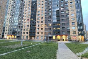 Продам квартиру 2-х комнатную с общей площадью 60м2, 20/25 эт., на улице Заречная, г. Посёлок парголово, Санкт-Петербург, Россия, агентство Адресат