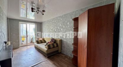 Продам квартиру 3-х комнатную с общей площадью 61.2м2, 2/5 эт., на улице Киевская, г. Симферополь , Крым авт. респ., Россия, агентство Эксперт Про . Фотография №1