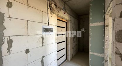 Продам квартиру 1 комнатную с общей площадью 32м2, 9/9 эт., на улице Святителя гурия ул, г. Симферополь , Крым авт. респ., Россия, агентство Эксперт Про . Фотография №1