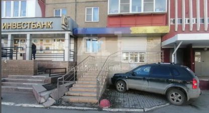 Снять торговое помещение, 82 кв. м. Фотография №1 Сдам торговое помещение с общей площадью 82м2, на улице Братьев Кашириных, г. Челябинск, Челябинская обл., Россия, агентство Прогрессивные Решения. Фотография №1