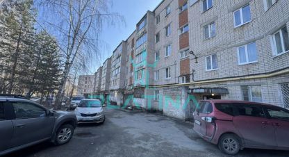 Купить квартиру 4-х комнатную, 80 кв. м. Фотография №1 Продам квартиру 4-х комнатную с общей площадью 80м2, 5/5 эт., на улице Залесная, г. Казань, Татарстан респ., Россия, агентство Платина. Фотография №1