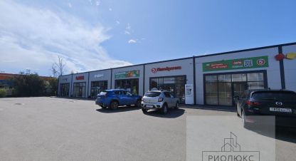 Продам торговое помещение с общей площадью 1054.4м2, на улице Шоссейная, г. Заводоуковск, Тюменская обл., Россия, агентство РиоЛюкс. Фотография №1