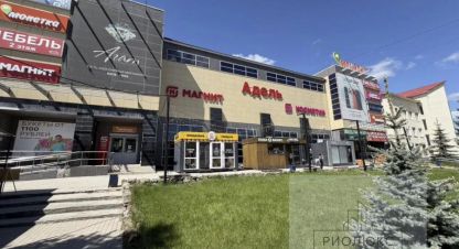 Снять торговое помещение, 1000 кв. м. Фотография №1 Сдам торговое помещение с общей площадью 1000м2, на улице Ленина, г. Сибай, Башкортостан респ., Россия, агентство РиоЛюкс. Фотография №1