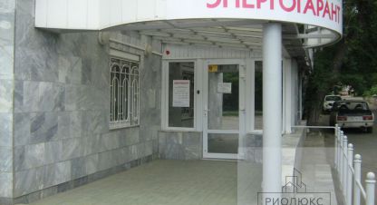 Продам торговое помещение с общей площадью 88м2, на улице Урицкого, г. Курган, Курганская обл., Россия, агентство РиоЛюкс. Фотография №1