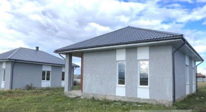 Купить дом 3-х комнатную, 70 кв. м. Фотография №1 Продам дом 3-х комнатный с общей площадью 70м2, на улице Ленина, г. Ташбулатово, Башкортостан респ., Россия, агентство РиоЛюкс. Фотография №1