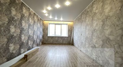 Продам квартиру 2-х комнатную с общей площадью 53м2, 6/9 эт., на улице Завенягина, Орджоникидзевский район, г. Магнитогорск, Челябинская обл., Россия, агентство РиоЛюкс. Фотография №1