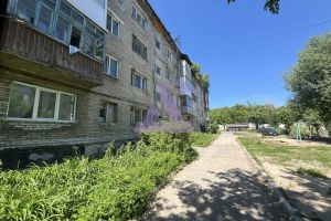 Продам комнату с общей площадью 12м2, 2/4 эт., на улице Новосибирская, Индустриальный район, г. Барнаул, Алтайский край, Россия, агентство АН Династия 24
