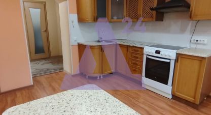 Продам квартиру 2-х комнатную с общей площадью 68.6м2, 3/9 эт., на улице Космонавтов, г. Новоалтайск, Алтайский край, Россия, агентство АН Династия 24. Фотография №1
