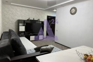 Продам квартиру 3-х комнатную с общей площадью 61м2, 1/5 эт., на улице Чорос-гуркина и, г. Горно-Алтайск, Алтай респ., Россия, агентство АН Династия 24