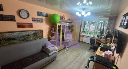 Продам квартиру 2-х комнатную с общей площадью 42.1м2, 1/5 эт., на улице Коммунистический пр-кт, г. Горно-Алтайск, Алтай респ., Россия, агентство АН Династия 24. Фотография №1