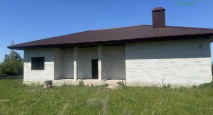Купить дом 5-ти комнатную, 200 кв. м. Фотография №1 Продам дом 5-ти комнатный с общей площадью 200м2, на улице Ромашковая, г. Введенка, Липецкая обл., Россия, агентство Альфа. Фотография №1