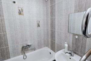 Сдам квартиру 1 комнатную с общей площадью 37м2, 4/9 эт., на улице Московская, г. Липецк, Липецкая обл., Россия, агентство Альфа