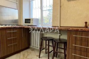 Продам квартиру 2-х комнатную с общей площадью 39м2, 1/5 эт., на улице Ленина пр-кт, Ленинский район, г. Ростов-на-Дону, Ростовская обл., Россия, агентство Риэлторская компания "Эллада"