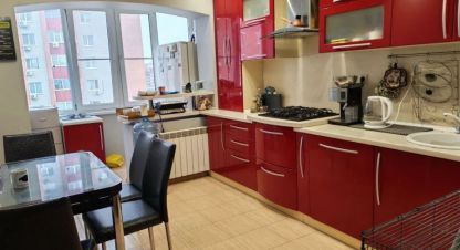 Купить квартиру 3-х комнатную, 76.9 кв. м. Фотография №1 Продам квартиру 3-х комнатную с общей площадью 76.9м2, 10/10 эт., на улице Орбитальная, Ворошиловский район, г. Ростов-на-Дону, Ростовская обл., Россия, агентство Риэлторская компания Эллада. Фотография №1