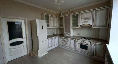 Купить квартиру 2-х комнатную, 60.4 кв. м. Фотография №1 Продам квартиру 2-х комнатную с общей площадью 60.4м2, 8/8 эт., на улице Измаильский, Ворошиловский район, г. Ростов-на-Дону, Ростовская обл., Россия, агентство Риэлторская компания Эллада. Фотография №1