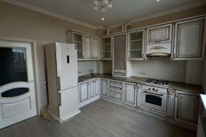 Продам квартиру 2-х комнатную с общей площадью 60.4м2, 8/8 эт., на улице Измаильский, Ворошиловский район, г. Ростов-на-Дону, Ростовская обл., Россия, агентство Риэлторская компания "Эллада"