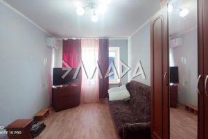 Продам квартиру 2-х комнатную с общей площадью 36.5м2, 2/5 эт., на улице Коммунистическая, г. Батайск, Ростовская обл., Россия, агентство Риэлторская компания "Эллада"
