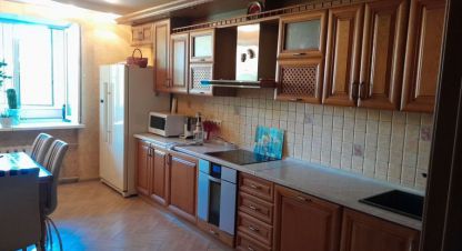 Купить квартиру 3-х комнатную, 120 кв. м. Фотография №1 Продам квартиру 3-х комнатную с общей площадью 120м2, 4/14 эт., на улице Королева пр-кт, Ворошиловский район, г. Ростов-на-Дону, Ростовская обл., Россия, агентство Риэлторская компания Эллада. Фотография №1