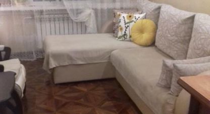 Купить квартиру 2-х комнатную, 45.8 кв. м. Фотография №1 Продам квартиру 2-х комнатную с общей площадью 45.8м2, 9/9 эт., на улице 50 лет влксм, Левый берег район, г. Усть-Илимск, Иркутская обл., Россия, агентство Агентство Недвижимости ЖФ-Илим. Фотография №1