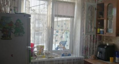 Купить квартиру 2-х комнатную, 48 кв. м. Фотография №1 Продам квартиру 2-х комнатную с общей площадью 48м2, 1/5 эт., на улице Романтиков, Левый берег район, г. Усть-Илимск, Иркутская обл., Россия, агентство Агентство Недвижимости ЖФ-Илим. Фотография №1