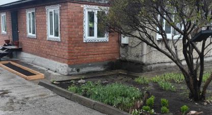 Купить дом 4-х комнатную, 70.9 кв. м. Фотография №1 Продам дом 4-х комнатный с общей площадью 70.9м2, на улице Молодежная, Александровский тракт район, г. Парфеновка, Иркутская обл., Россия, агентство Агентство Недвижимости ЖФ-Илим. Фотография №1