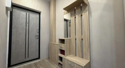 Купить квартиру 1 комнатную, 32.7 кв. м. Фотография №1 Продам квартиру 1 комнатную с общей площадью 32.7м2, 13/17 эт., на улице Освобождения, Правобережный район, г. Иркутск, Иркутская обл., Россия, агентство Агентство Недвижимости ЖФ-Илим. Фотография №1
