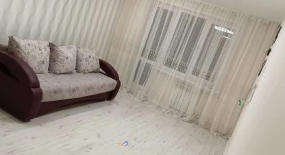 Купить квартиру 2-х комнатную, 51.7 кв. м. Фотография №1 Продам квартиру 2-х комнатную с общей площадью 51.7м2, 8/9 эт., на улице Дружбы народов пр-кт, Правый берег район, г. Усть-Илимск, Иркутская обл., Россия, агентство Агентство Недвижимости ЖФ-Илим. Фотография №1