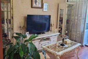Продам квартиру 3-х комнатную с общей площадью 64.3м2, 2/9 эт., на улице Мира пр-кт, Правый берег район, г. Усть-Илимск, Иркутская обл., Россия, агентство Агентство Недвижимости "ЖФ-Илим"