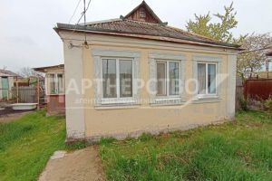 Продам дом 3-х комнатный с общей площадью 49м2, на улице Энгельса, г. Северская, Краснодарский край, Россия, агентство АН "Партнерство"