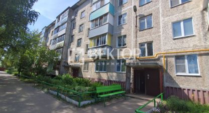Купить квартиру 2-х комнатную, 41.2 кв. м. Фотография №1 Продам квартиру 2-х комнатную с общей площадью 41.2м2, 2/5 эт., на улице Силикатный пер, Фрунзенский район, г. Иваново, Ивановская обл., Россия, агентство Вектор. Фотография №1