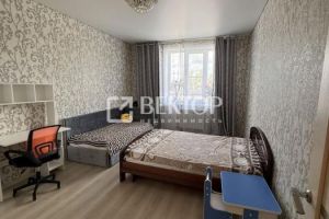 Продам квартиру 3-х комнатную с общей площадью 77.1м2, 3/3 эт., на улице 1-я загородная, Заволжский район, г. Кострома, Костромская обл., Россия, агентство Вектор