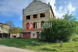 Продам дом 9-ти комнатный с общей площадью 300м2, на улице Механическая, г. Гончарное, Крым авт. респ., Россия, агентство Илион
