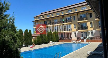 Купить квартиру 1 комнатную, 30.6 кв. м. Фотография №1 Продам квартиру 1 комнатную с общей площадью 30.6м2, 4/4 эт., на улице Сигнальная, г. Черноморское , Крым авт. респ., Россия, агентство Илион. Фотография №1