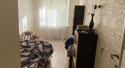 Купить квартиру 2-х комнатную, 49.3 кв. м. Фотография №1 Продам квартиру 2-х комнатную с общей площадью 49.3м2, 1/3 эт., на улице Теплично-комбинатская, Авиастроительный район, г. Казань, Татарстан респ., Россия, агентство Арслан. Фотография №1